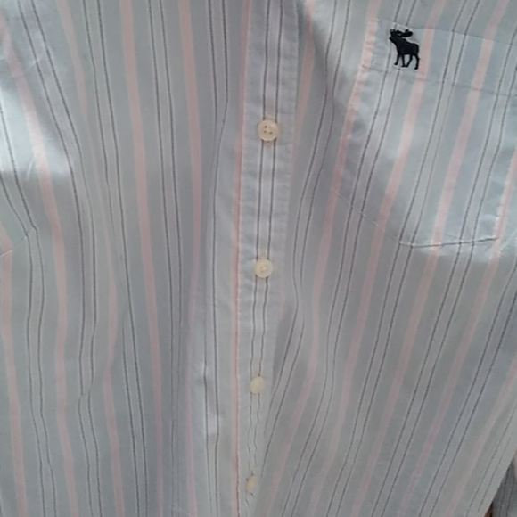Abercrombie & Fitch button down - Picture 3 of 4